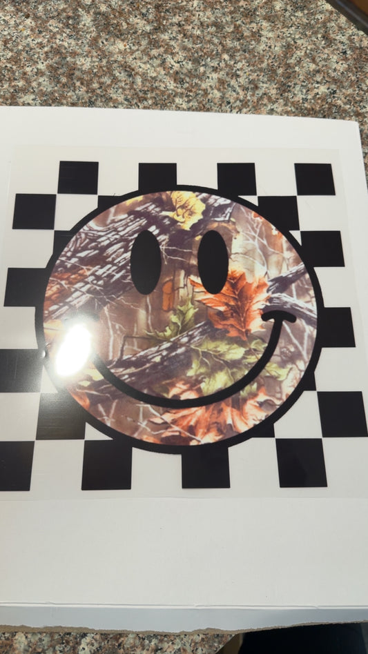 CAMO HAPPYFACE SWEATSHIRT